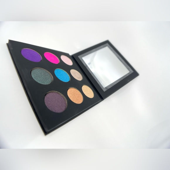 Make Up For Ever Palette 9 Artist Color High Impact Eyeshadow Palette, Vol. #2 - Picture 9 of 13